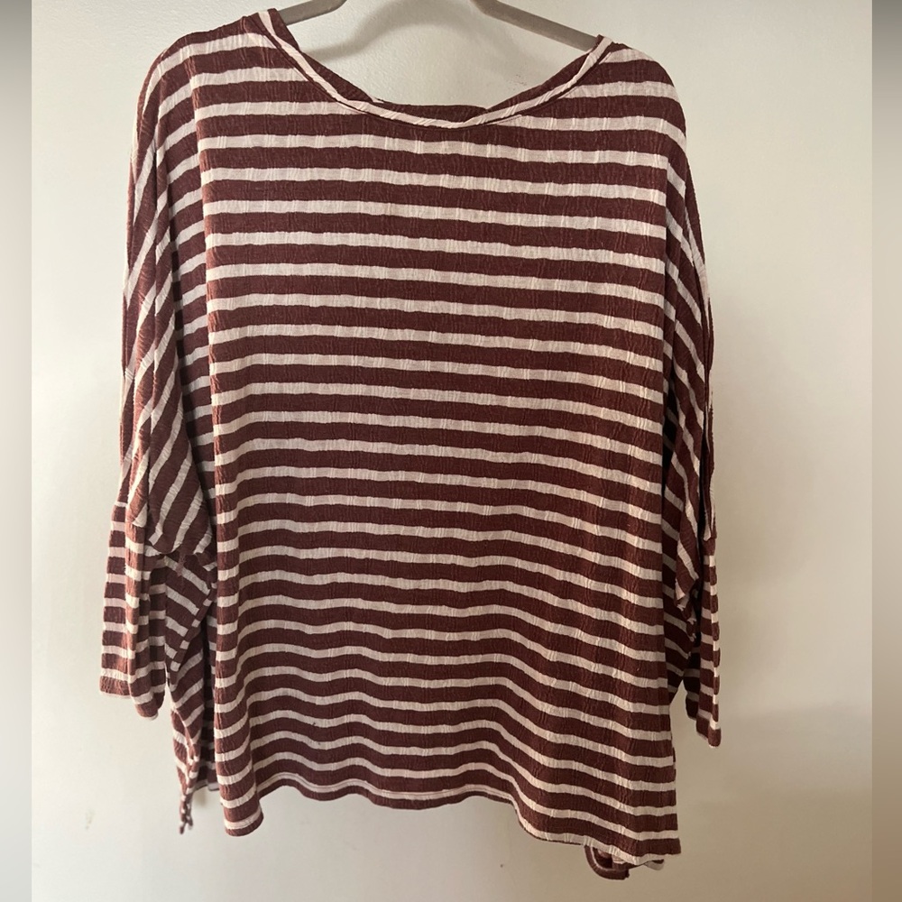 easel oversized top